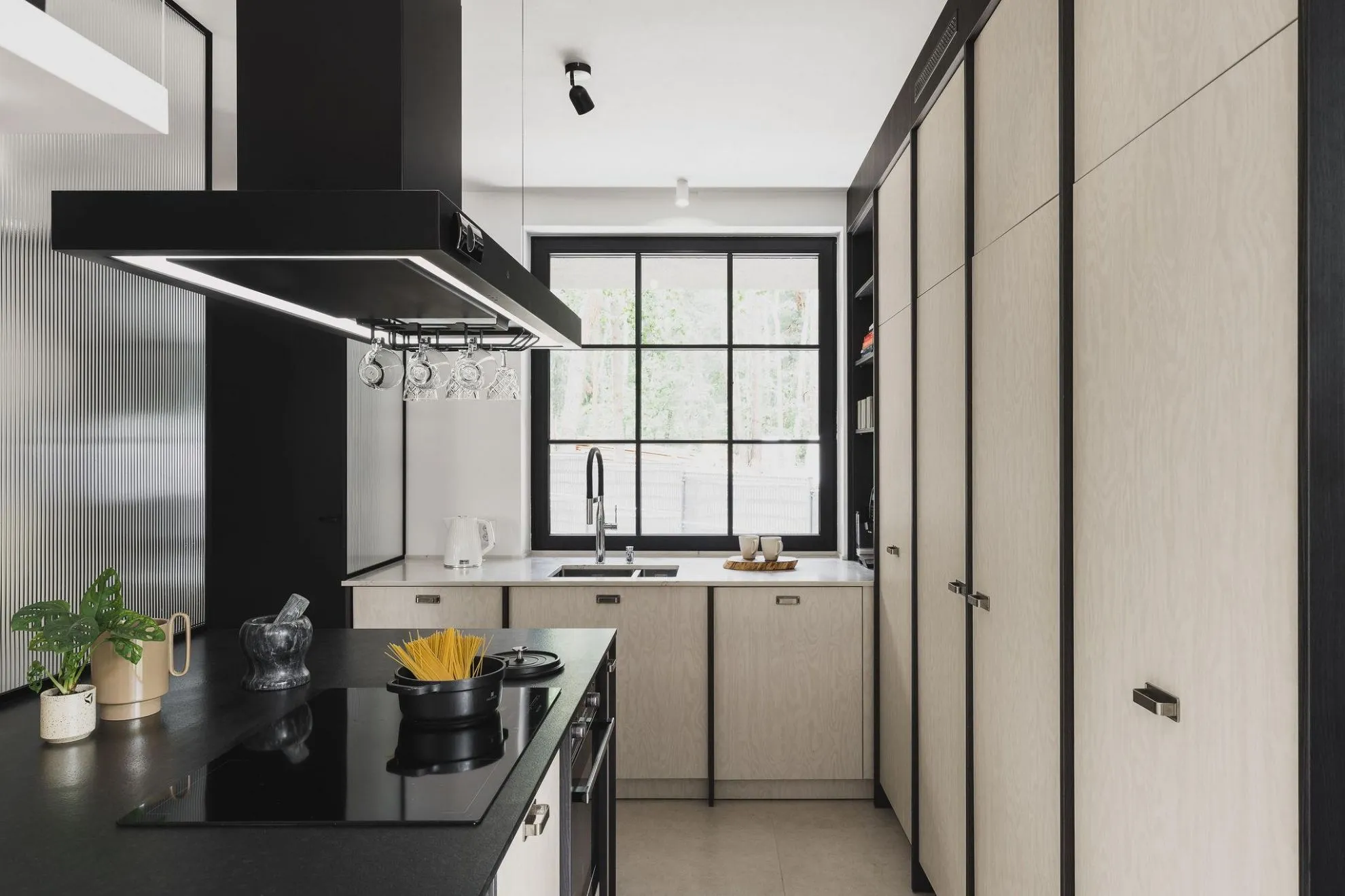 Obrázek Odsavač ostrůvkový MINIMAL 2.120 Black CDW1202C+U