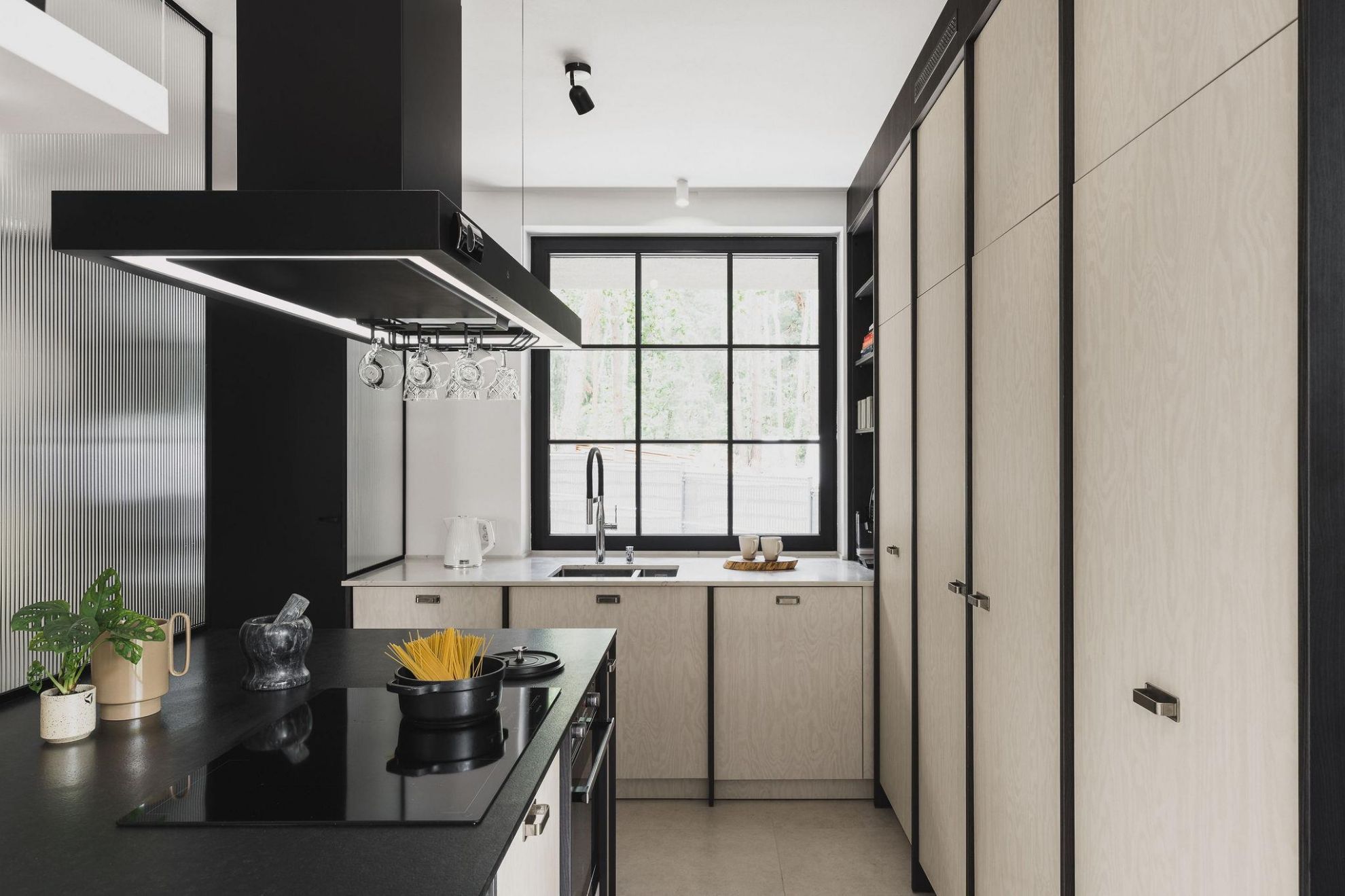 Obrázek Odsavač ostrůvkový MINIMAL 2.180 Black CDW1802C+U