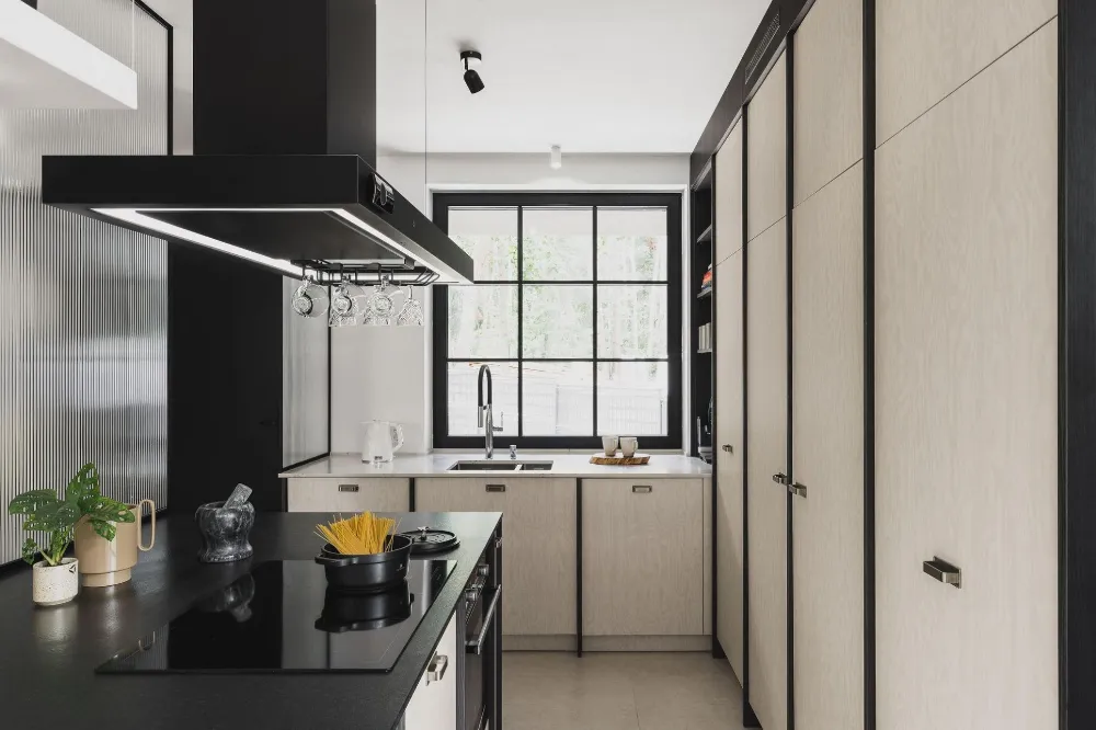 Obrázek Odsavač ostrůvkový MINIMAL 2.180 Black CDW1802C+U