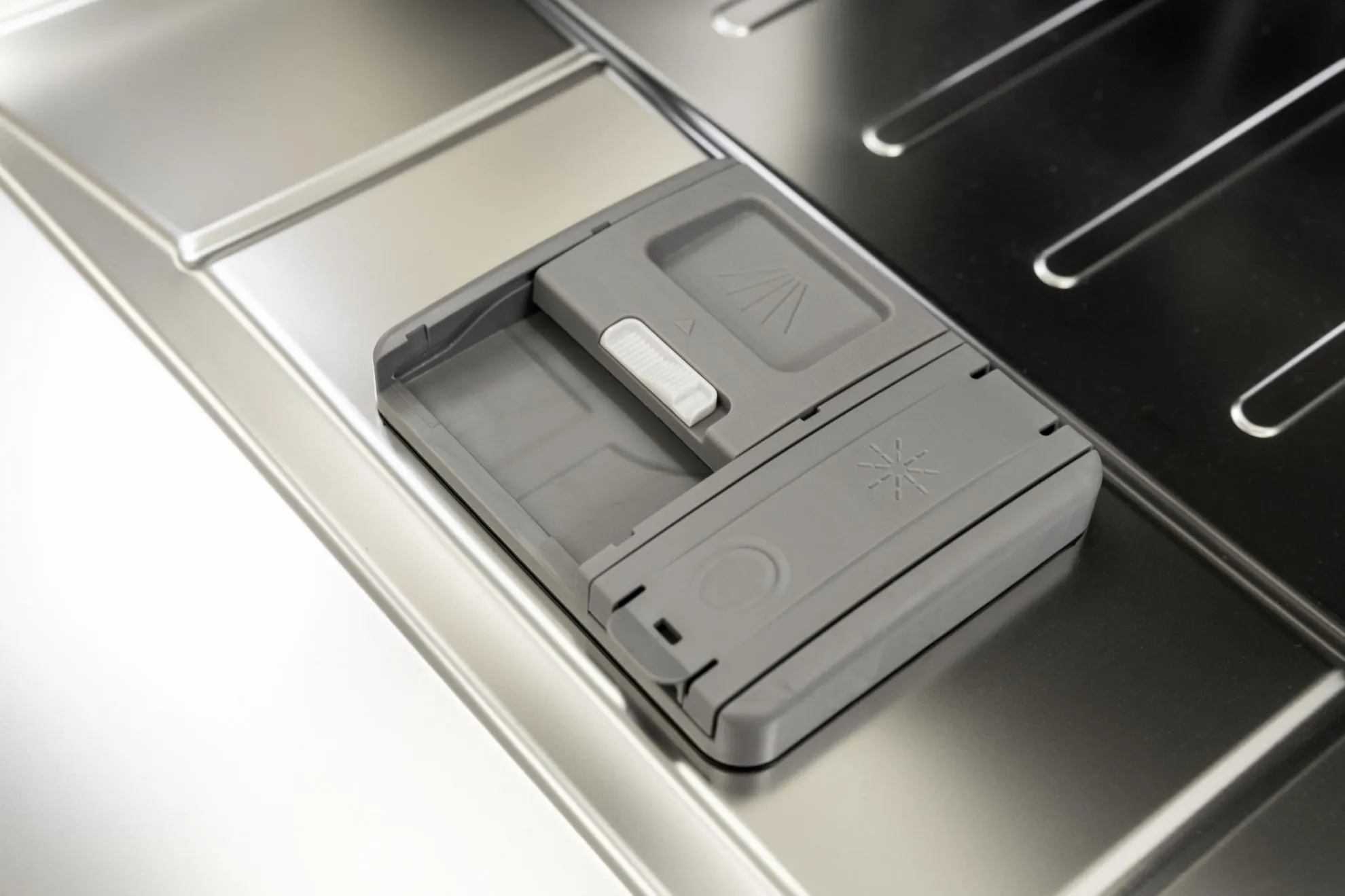 Obrázek Myčka plně vestavná BDJ424VLB