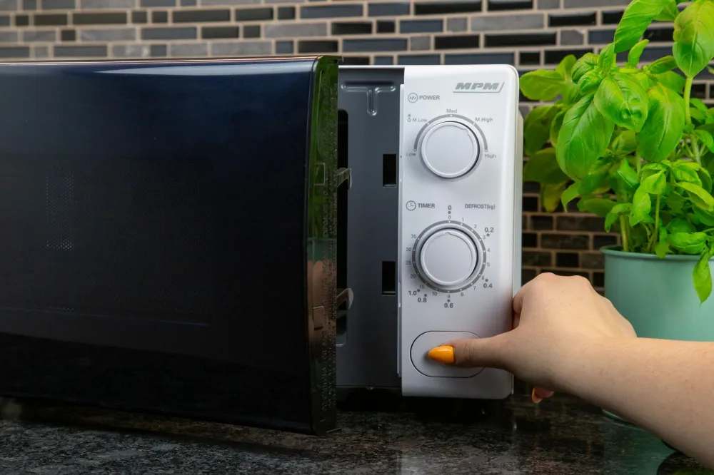 Obrázek Mikrovlnná trouba MPM-20-KMM-12 W