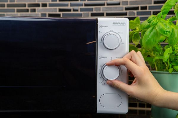Obrázek Mikrovlnná trouba MPM-20-KMM-12 W