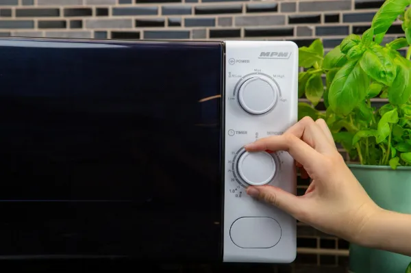 Obrázek Mikrovlnná trouba MPM-20-KMM-12 W