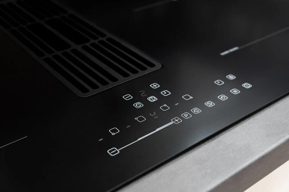 Obrázek Deska indukční s integrovaným odsavačem KHI8000B