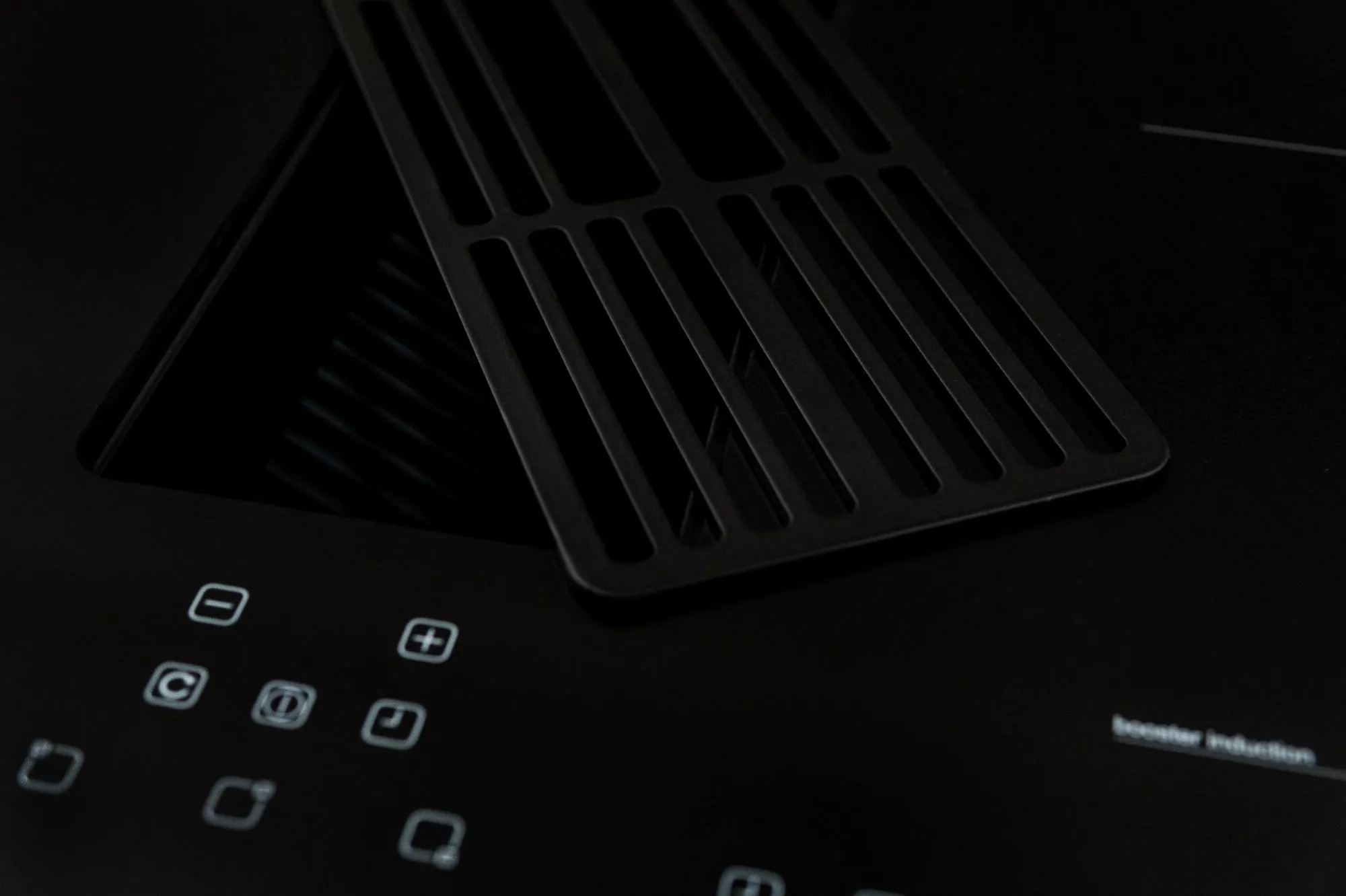 Obrázek Deska indukční s integrovaným odsavačem KHI8000B